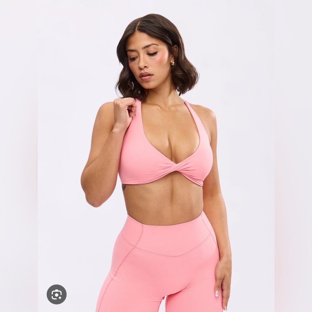 ✨SOLD✨Buffbunny Guava Glow Sports Bra NWT
